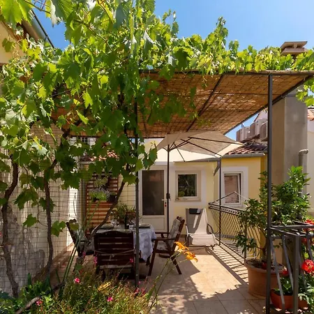 Apartment Mediterranean Terrace With Bikes & Sup *
