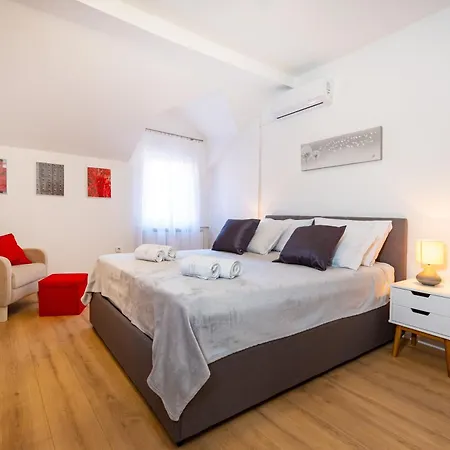 Apartment Mediterranean Terrace With Bikes & Sup *