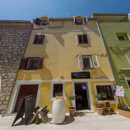 Mediterranean Terrace With Bikes & Sup Apartment Skradin