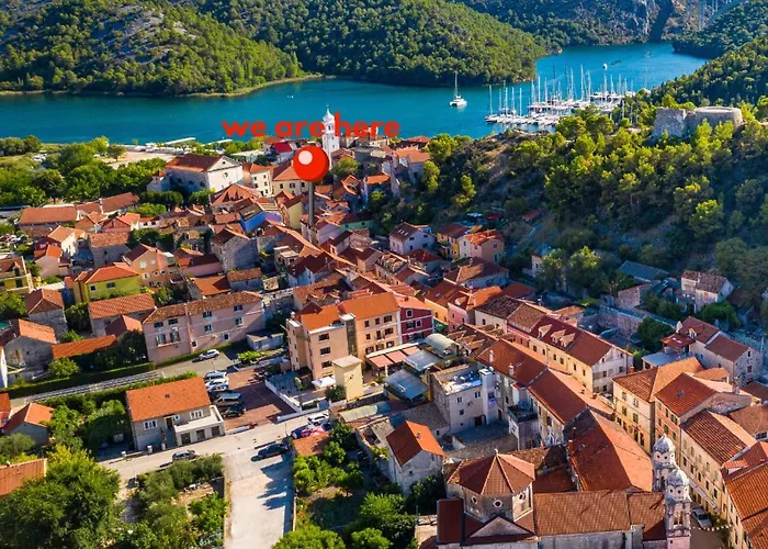 Daire Mediterranean Terrace With Bikes & Sup *