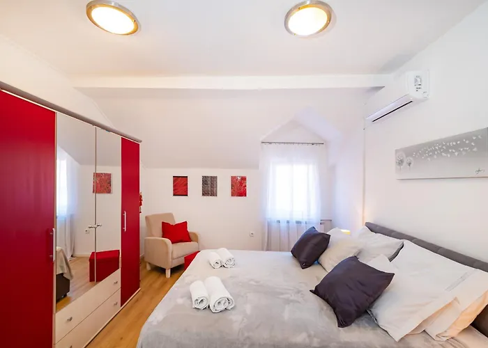 Apartment Mediterranean Terrace With Bikes & Sup